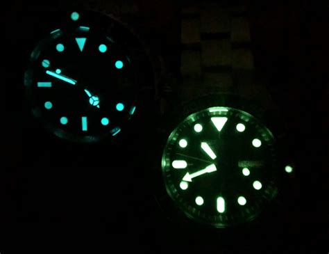 Someone here asked me how the lume on Heimdallr Sub Homage was, here it is next to Seiko 007 ...