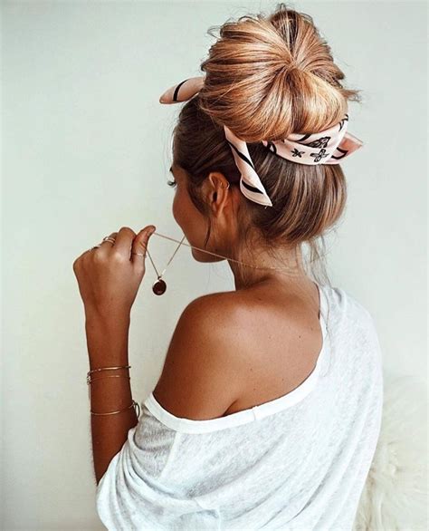 Scarf Bun Is The Ultimate Trend This Summer