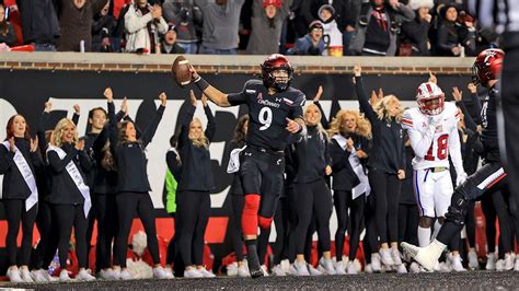 Cincinnati moves into College Football Playoff position | Fox News