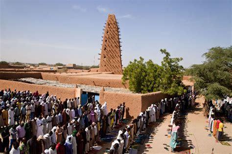 Agadez Big Mosque | Travel Story and Pictures from Niger