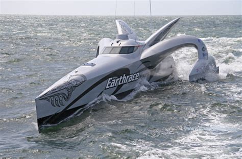 Earthrace - World's Fastest Boat - World full of Art