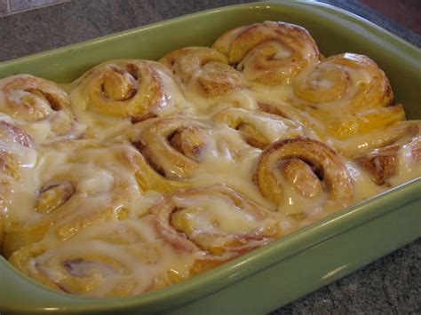 rhodes frozen cinnamon rolls with vanilla pudding