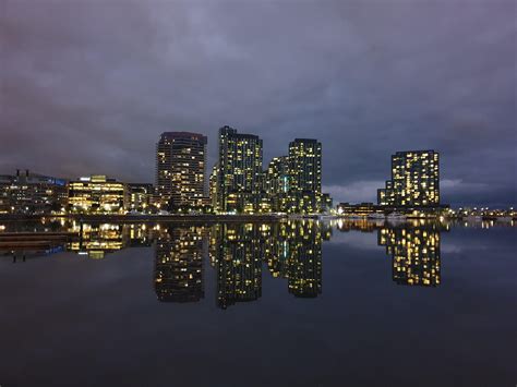 Docklands tonight. : r/melbourne