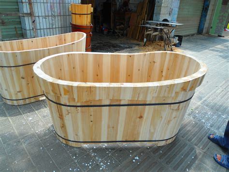 File:Wooden bathtub for adults - 04.JPG - Wikimedia Commons