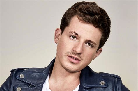 Charlie Puth: Girlfriend Single Review - Cultura