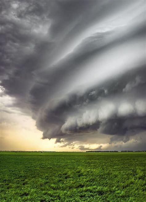 Shelf Cloud - Thunderstorm | Nature photography, Beautiful nature, Clouds