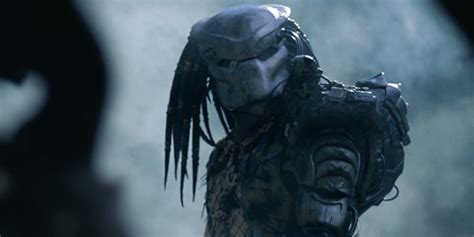 Scene Cut from The Predator After Studio Discovers Actor’s Background | Dead Entertainment