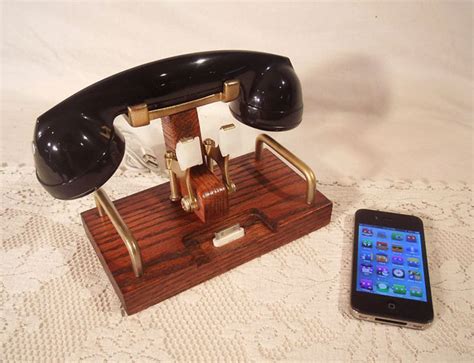 iPhone Dock Features Retro Telephone Bluetooth Headset