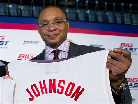 Fox Sports' Gus Johnson experiment comes to a merciful end