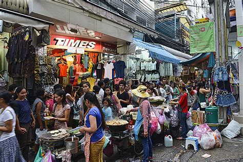 Pratunam Market: Bangkok Shopping Review - 10Best Experts and Tourist ...