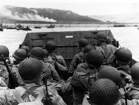 Troops in an LCVP landing craft approaching Omaha Beach on D Day 6 June ...