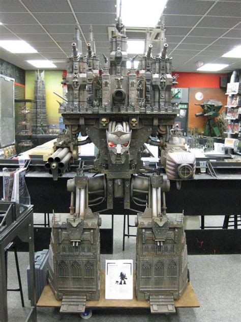 Imperator titan, apparently it's 81/2 feet tall 40k Terrain, Wargaming ...