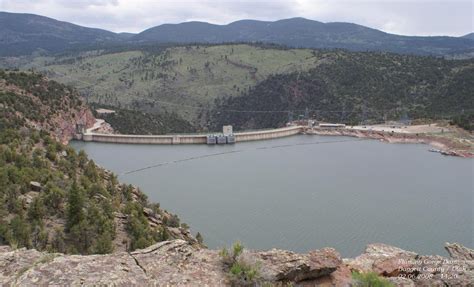 Flaming Gorge Dam (Dutch John, 1964) | Structurae