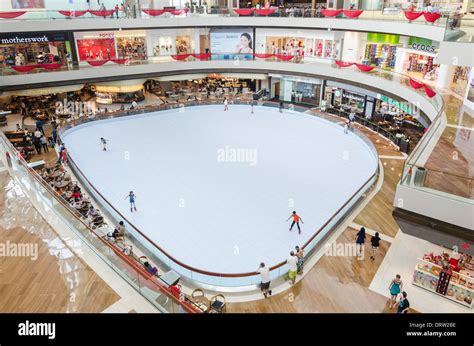 Singapore artificial ice skating rink at the Marina Bay Shopping Mall ...