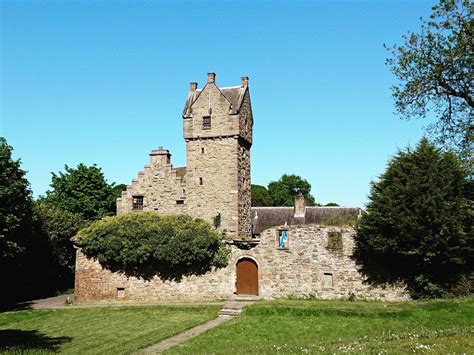 15 Best Castles in Dundee (and nearby) to Visit (2023)