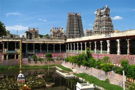 Meenakshi Temple History & Location - Madurai,