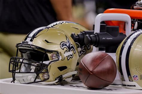 Saints Add a Veteran Running Back to Their Roster - Sports Illustrated ...