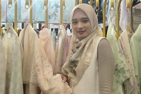 Inara Rusli Luncurkan K-Fashion di JMFW 2024, Mimpi yang Terwujud! : Okezone Lifestyle