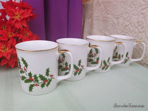 Fine Bone China Christmas Mugs Holy Berries Gold Trim Porcelain Holiday ...