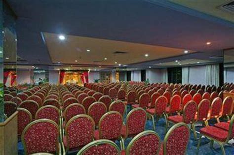 Best Price on The Peninsula Chittagong Hotel in Chittagong + Reviews!