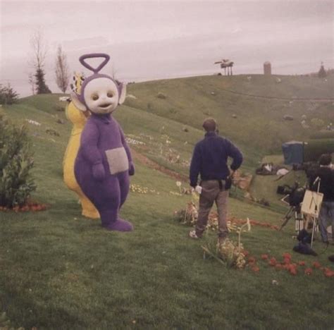 behind the scenes of teletubbies (1997) : r/corecorecanada