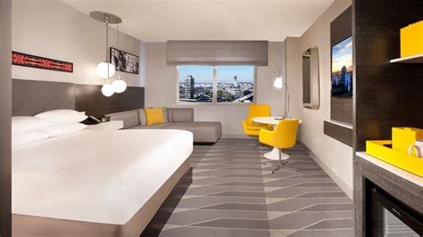 Upscale Hotel Rooms at LAX Airport | Hyatt Regency Los Angeles International Airport