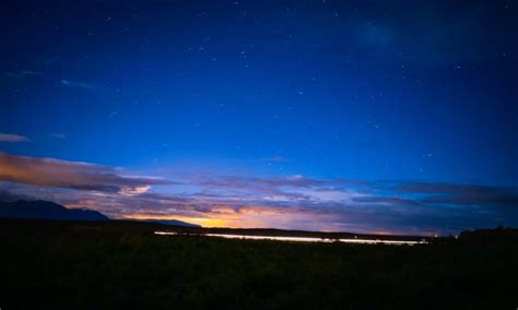 Night Sky Outside Selfoss, Iceland [OC] [7952 x 4778] : r/SkyPorn