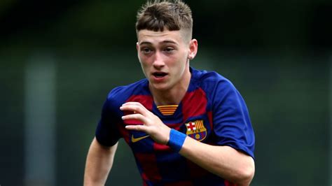 Louie Barry: Aston Villa sign teenager from Barcelona | Football News | Sky Sports