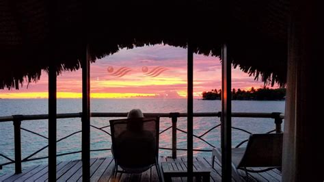 Flashback Friday – Bora Bora sunset from overwater bungalow. – Trandy Escapes