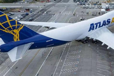 The story of British Airways Flight 9, the Boeing 747 that lost all four engines due to volcanic ...