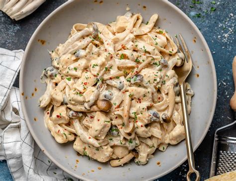 Creamy Chicken and Mushroom Pasta