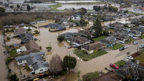 Heftige Unwetter in Kalifornien: Evakuierungen und Todesfälle an der US ...