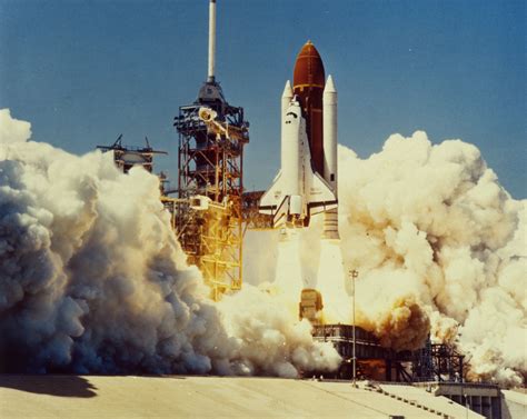 Challenger Explosion ‑ Date, Astronauts & Shuttle | HISTORY