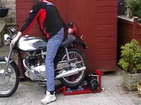 Motorcycle Paddock / Roller Starter - YouTube