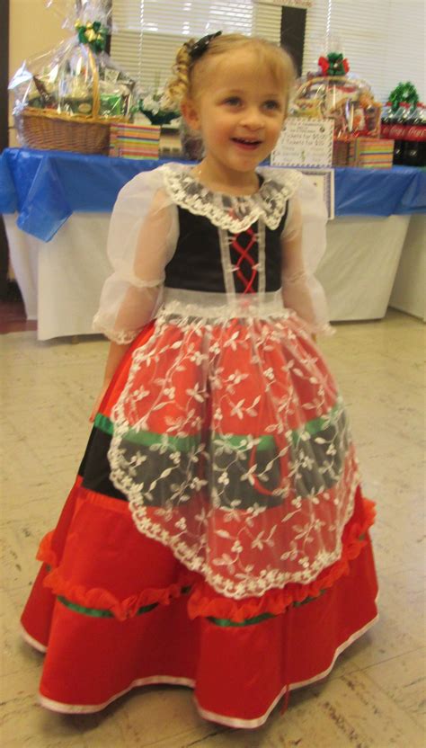 traditional italian clothing for girls - Google Search | Italian ...