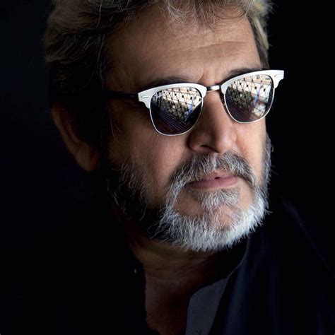 Mahesh Manjrekar Wiki, Wife, Bio, Age, Weight, Caste, Family, Career ...