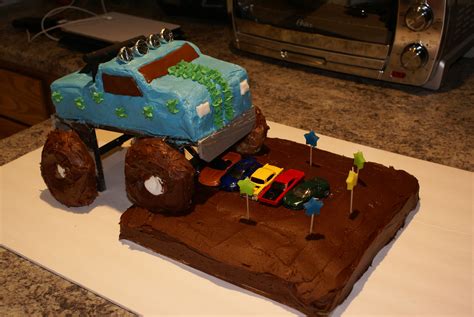 Monster truck cake | 3rd birthday cakes, Monster truck cake, Monster truck birthday party ideas cake