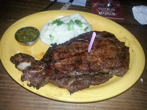 Houston restaurants that offer steak night