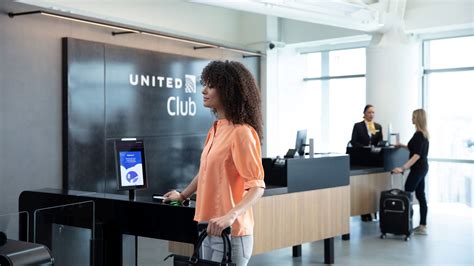 First look: United’s amazing next-gen United Club lounge at Newark - Executive Traveller