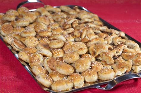 Bannock with cheese seeds, and peanuts - Virily