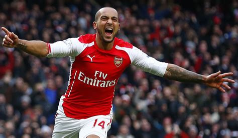 Arsenal: Theo Walcott and Olivier Giroud roles will 'depend on the games' says Arsene Wenger