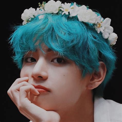 Aesthetic Kim Taehyung Blue Hair - Largest Wallpaper Portal