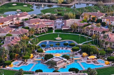 Luxury Hotels: The Phoenician Scottsdale