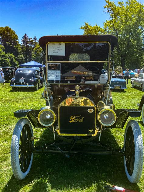 Antique Car Show — Old Westbury Gardens