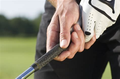 How to Grip a Golf Club: 5 Handy Tips - Par24