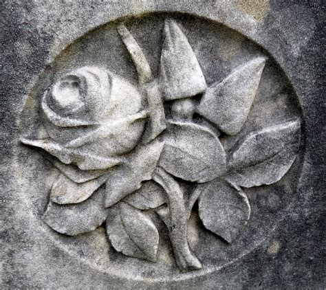 How to interpret gravestone symbols and their meanings — Heritage Discovered