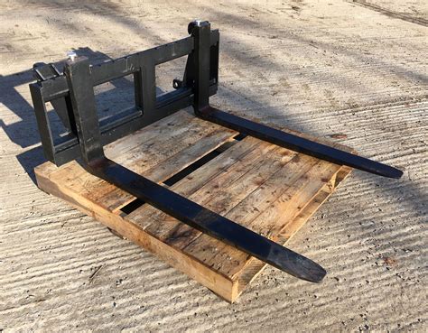 QUICKE EURO 8 TRACTOR PALLET FORKS ( BOBCAT ALSO AVAILABLE ) - J Bourne ...