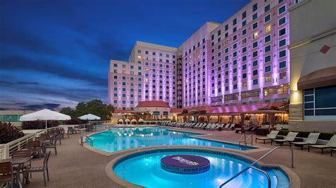 Biloxi Things to Do - Harrah's Gulf Coast Hotel & Casino