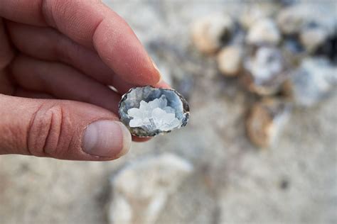 Dugway Geode Beds: How to Find Geodes in Utah (Complete Guide) - Amanda Outside | Dugway ...