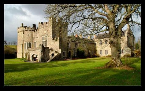 Pin by Deri Terry on Featherstone Castle | English castles, Castle, Places to see